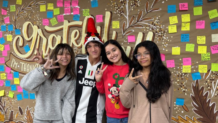 Thanksgiving y Donaciones en el CEI